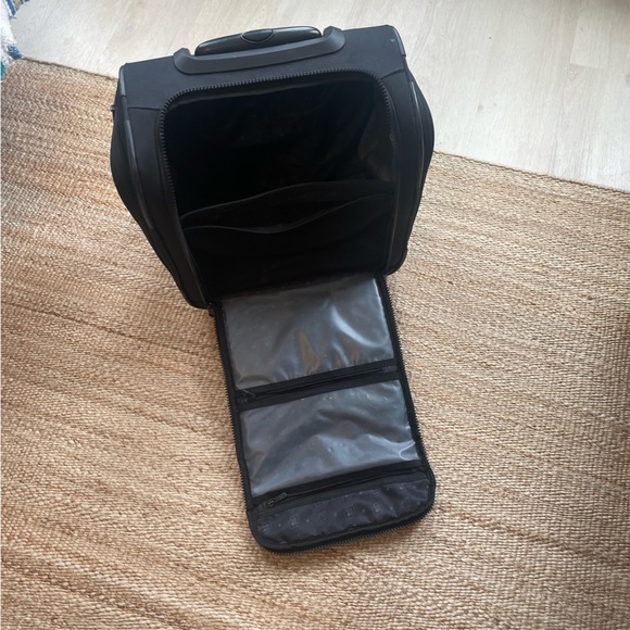 Calpak Murphie Underseat Carry-on Suitcase - Picture 8 of 9